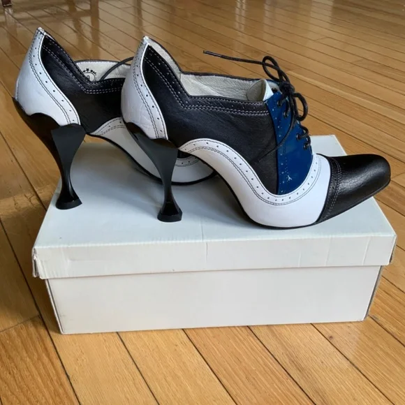 John Fluevog Mansfield Black White & Blue Leather Shoe Size 9 worn once indoors - Picture 3 of 15